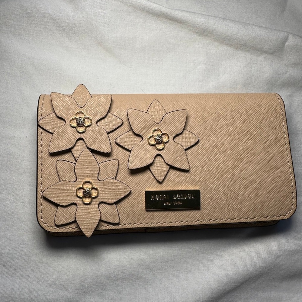 Henri Bendel Light Pink Wallet with 3D Flowers NWOT